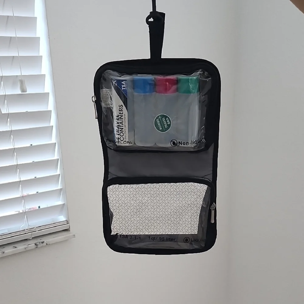 TSA Approved Traveling Hanging Toiletry Bag - Black Nwot
